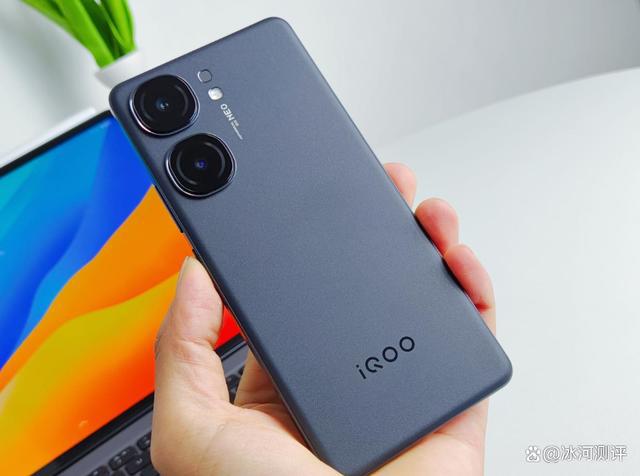 九游娱乐入手iQOONeo9是一种什么体验？单线程到多核心游戏性能优化！